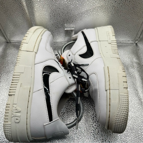 Nike Air Force 1 Pixel SE Fresh Women's Size 8 White / Black Shoes Sneakers - Picture 5 of 16